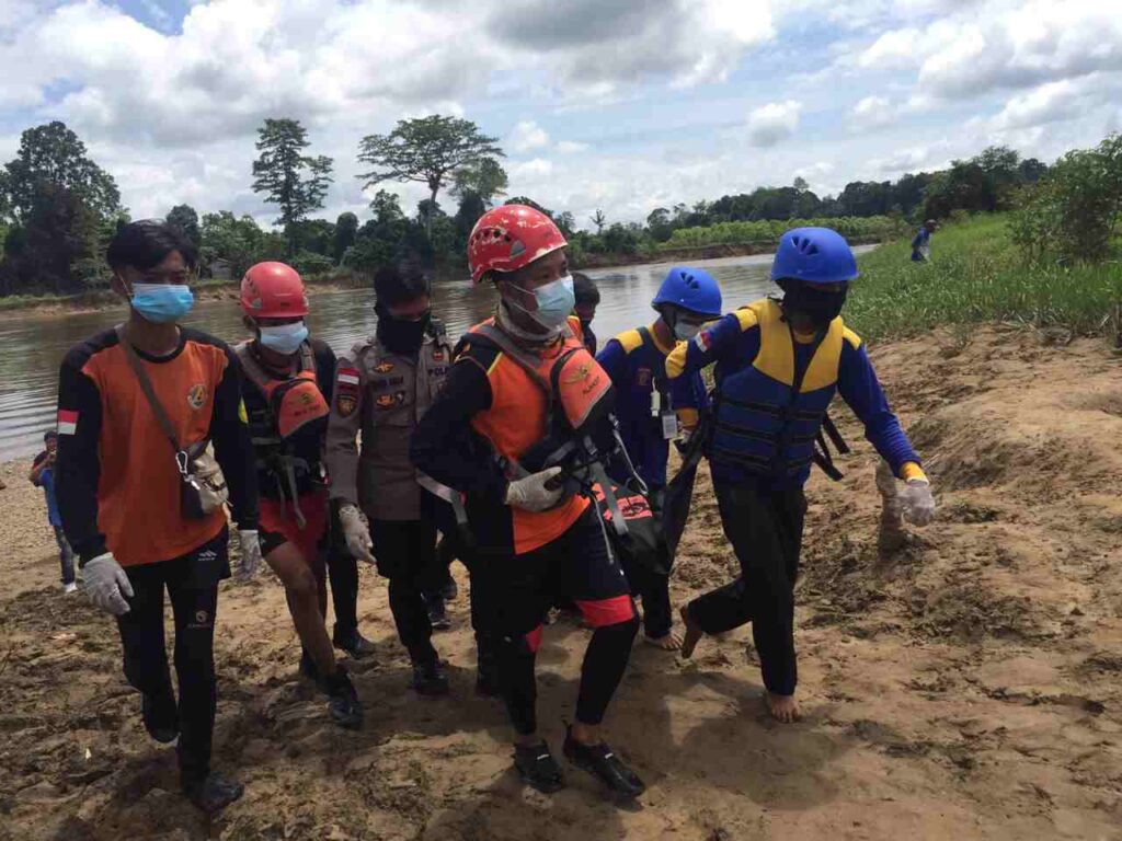 Dua Hari Dicari, Korban Tenggelam di Sungai Sibau Ditemukan