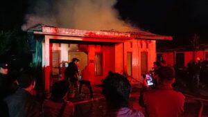 Korsleting Pemasak Nasi, Rumah Milik Marihot Tampubolon Ludes Terbakar
