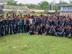 Kader IPK Sambut Kedatangan Prabowo-Gibran di Stadion Baharoeddin Siregar Lubuk Pakam