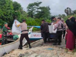 Sinergitas TNI-Polri Kawal Distribusi Logistik Pemilu 2024 di Desa Terpencil Kepulauan Tanakeke