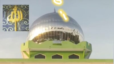 Viral, Kepala Kubah Masjid Al-Huda yang Terbuat dari 3 Kg Emas Hilang