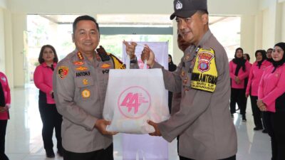 HUT Bhayangkari, Kapolresta Balikpapan Distribusikan 700 Paket Sembako