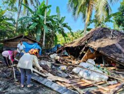 Gercep, Pj Bupati Tapteng Dorong Donasi Perbaiki Rumah Warga yang Rusak di Sorkam Barat