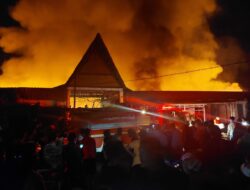 Ratusan Kios di Pasar Balairung Taput Terbakar
