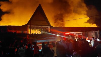 Ratusan Kios di Pasar Balairung Taput Terbakar