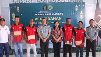 Asisten I Sitaro Serahkan SK Remisi Khusus Idul Fitri Kepada Warga Binaan Lapas Siau