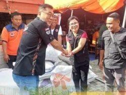 Pemkab Sitaro Serahkan Bantuan Beras CPPD untuk Pengungsi Erupsi Gunung Ruang